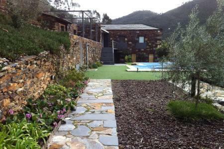 Villa Passadi�o Art And River House