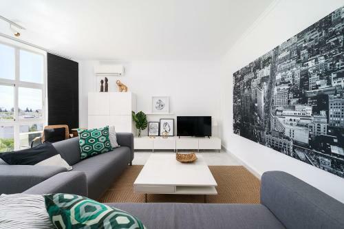 Beautiful Modern Apartment In Olh�o, Algarve