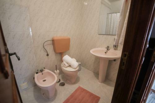 Besugo's House Rooms & Apartment