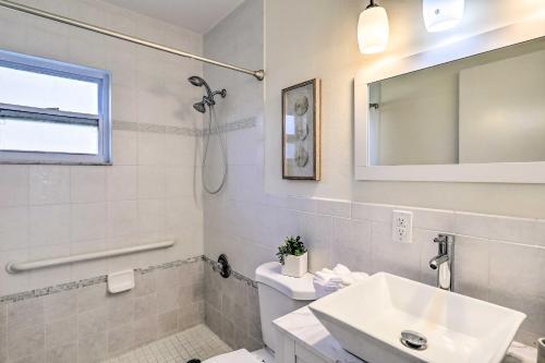 Cute And Cozy Florida Duplex Walk To Beaches!