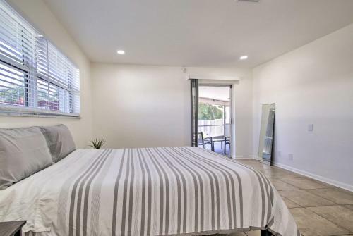 Deerfield Beach Home Near Golfing And Shopping!