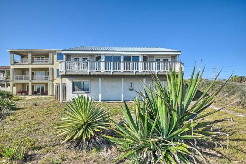 Sunny Home With Decks And Views, Steps To Beach!