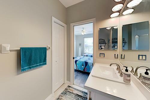 Sea-renity Luxury Villa 8284