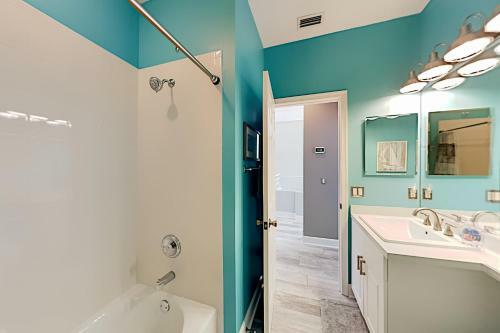 Sea-renity Luxury Villa 8284