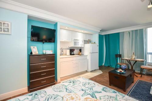Hotel Ocean View Studio Condo.