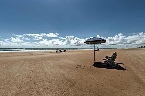 Apartamento Oceanfront Resort-style Getaway - Walk To Beach!