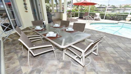 Villa Rosegarden - With A Perfect Water View