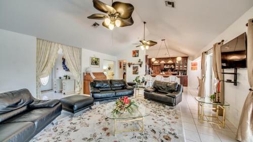 Lakeside At Cat Cay - Cape Coral - Roelens Vacations
