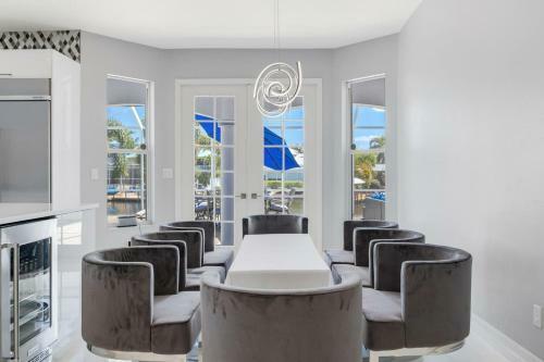 Villa Whispering Palms - Cape Coral - Roelens Vacations