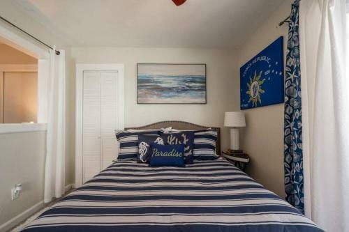 Apartamento 10 Steps To The Beach Couples Retreat
