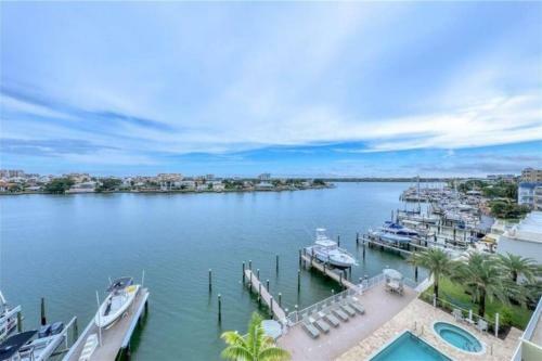 Apartamento Waterfront - 3beds -2kings -pool -balcony - Walk To Beach