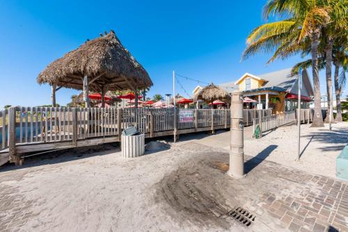 Apartamento Fabulous Upscale Condo Just Steps To The Beach Dr204