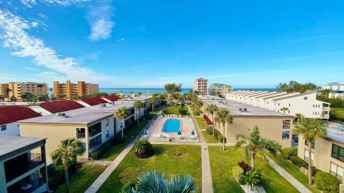 Sea Club By Teeming Vacation Rentals