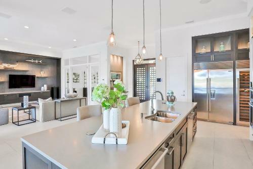 Island Estate Waterfront Villa