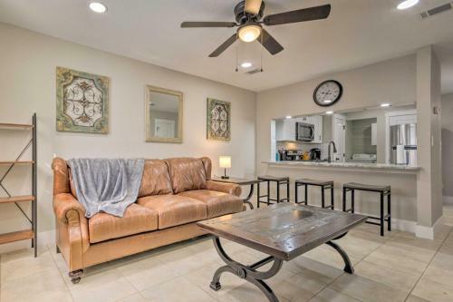 Fort Walton Beach Townhome Less Than 3 Mi To Beach!