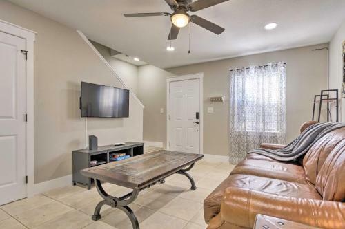 Fort Walton Beach Townhome Less Than 3 Mi To Beach!