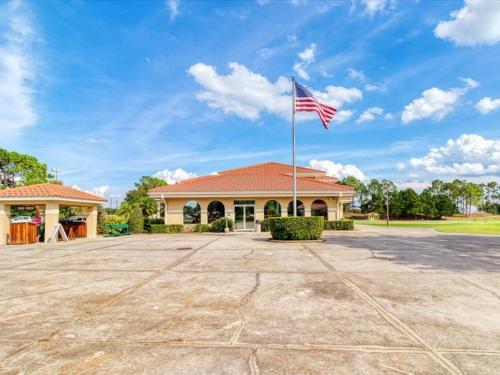 Splendid 3 Bedroom Home With Private Pool 2896kl Villa
