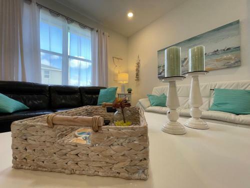 New 3br Spacious & Lux Beach House Theme By Air Base Miami