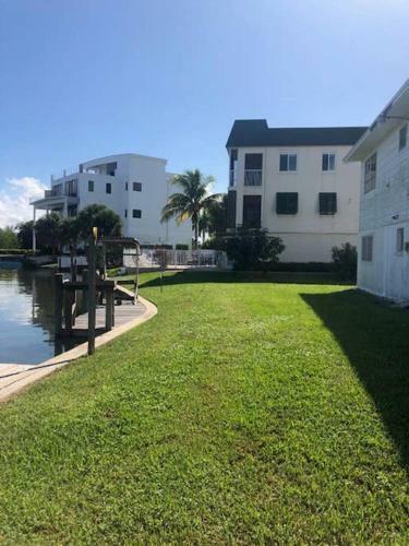 Apartamento 3 Beach Access, Close To Time's Square, On Water