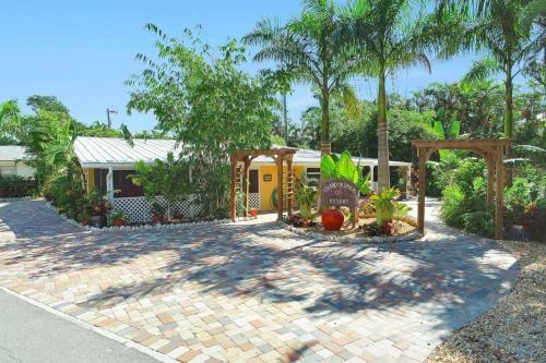Villa Island Tropical Retreat