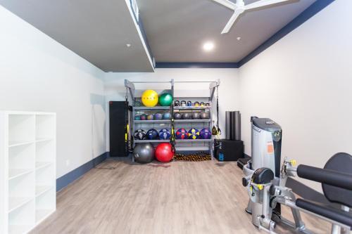 Stay Gia Modern 2 Bedroom Apartment At The Exchange