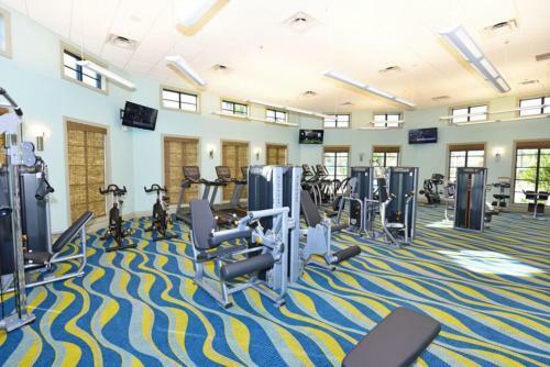 5 Bed Pool With Overflowing Spa In Champions Gate! Villa