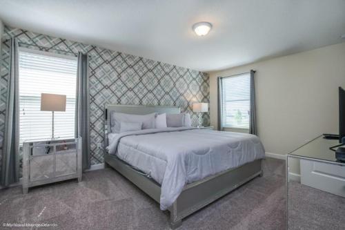 5 Bed Pool With Overflowing Spa In Champions Gate! Villa