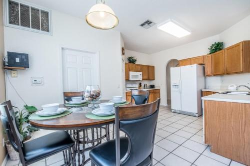 Private 5 Bedroom Villa With Conservation View Home