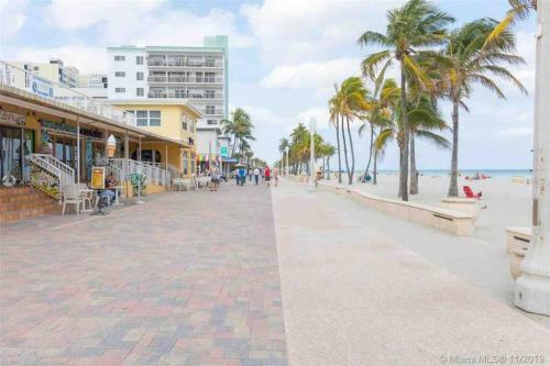 Apartamento 4. Beach Studio On Hollywood Boardwalk