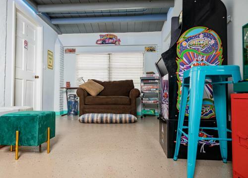 Charming Historical Paradise Home Close To Beach