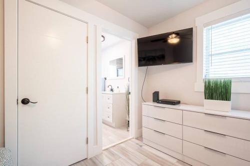 Supervilla - 3br 2ba - Jacuzzi - Brand New House!
