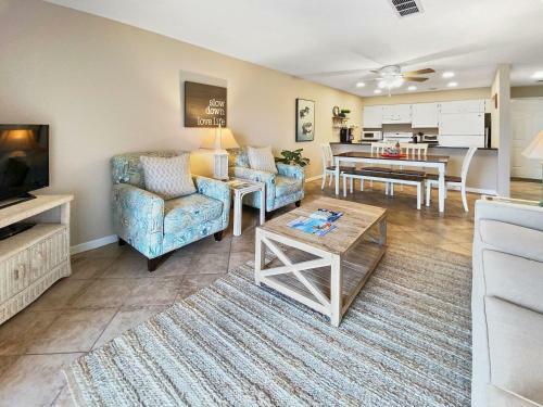Tradewinds Condominium #26 By Destin Getaways