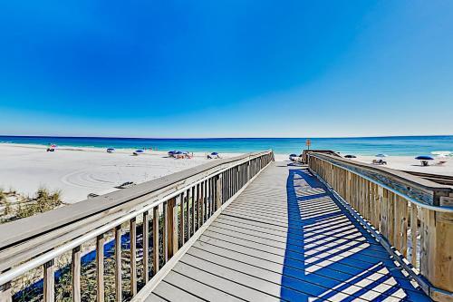 Holiday Surf & Racquet 411