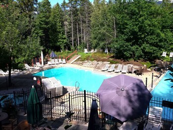 Apartamento Tremblant Les Eaux By Les Suites De La Gare