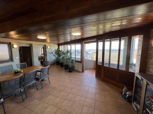 Apartm�ny Vina?stv� Zdenek Polach