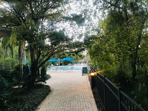 Beautiful 3 Bedroom Apartment Minutes From Disney!