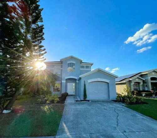 Family Home 10mi From Disney W/pool