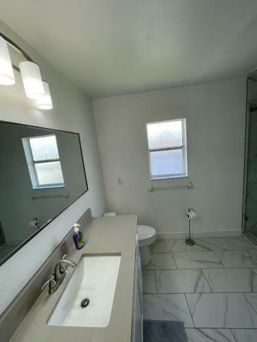 Family Home 10mi From Disney W/pool