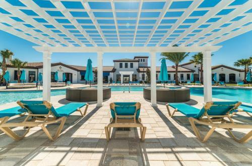 Detailed Bali Large Pool Home Newest Resort