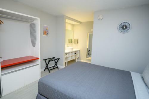Hotel Room Near Disney 4 People