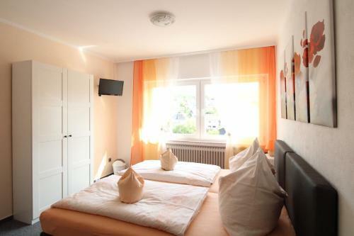 Hostal Fr�hst�ckspension Zur Krone