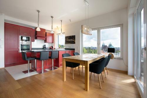 Apartamento At The Top - Penthouse �ber Den D�chern Der Stadt
