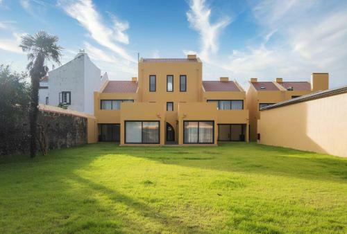 Casas Amarelas Azores