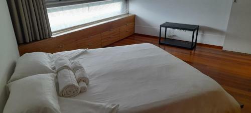 Stunning 2 Double Bedroom Designer Beach House.