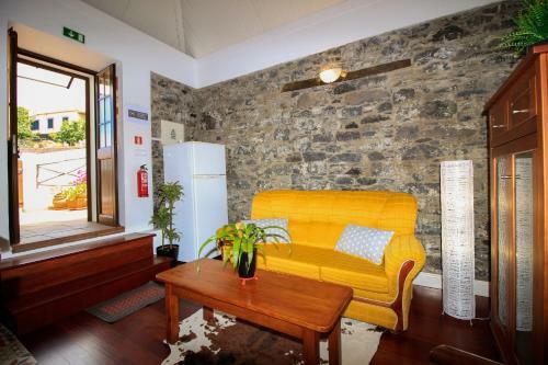Hostal Casa Velha D Fernando E Casa Av� Augusta