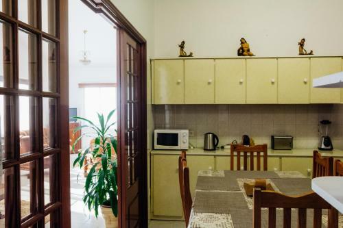 Lovely 3-bed Cottage In Ribeira Brava