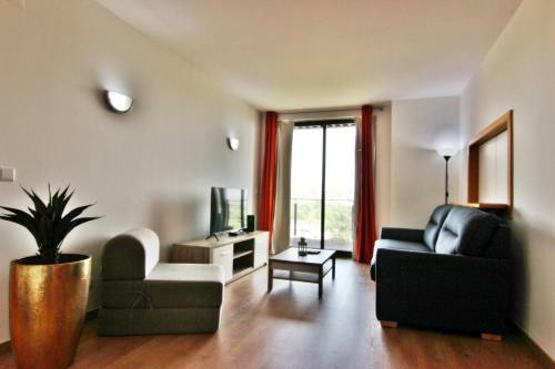 Residences Golf Club Apartment