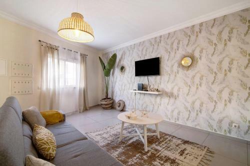 Home By VI