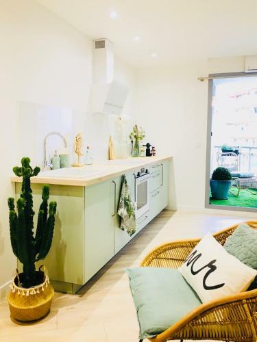 Apartamento Cocon Douillet Face � La Mer de Cagnes Sur Mer