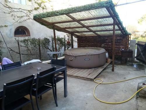 Maison de Campagne Avec Jaccuzi � Bulles